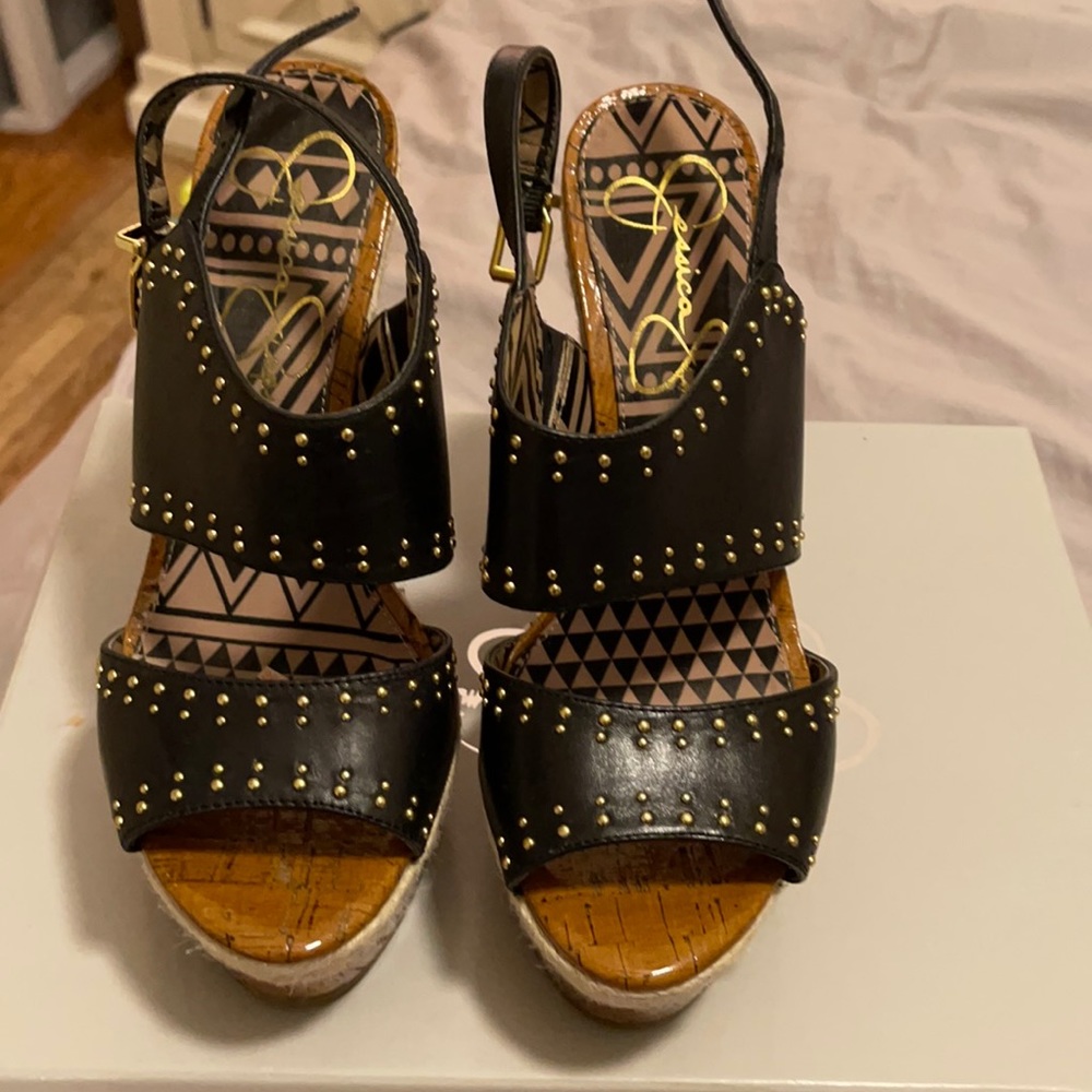 Women’s shoes